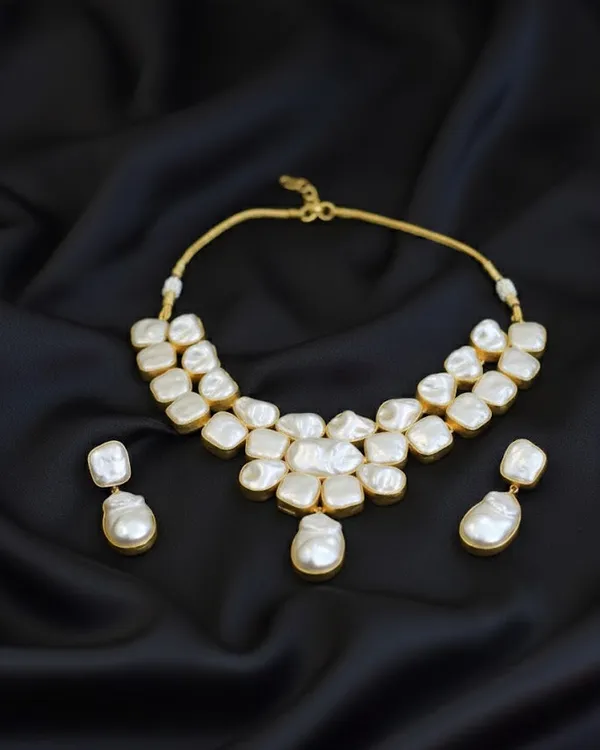 Diamond_Brass_Necklace_Set_For_Women